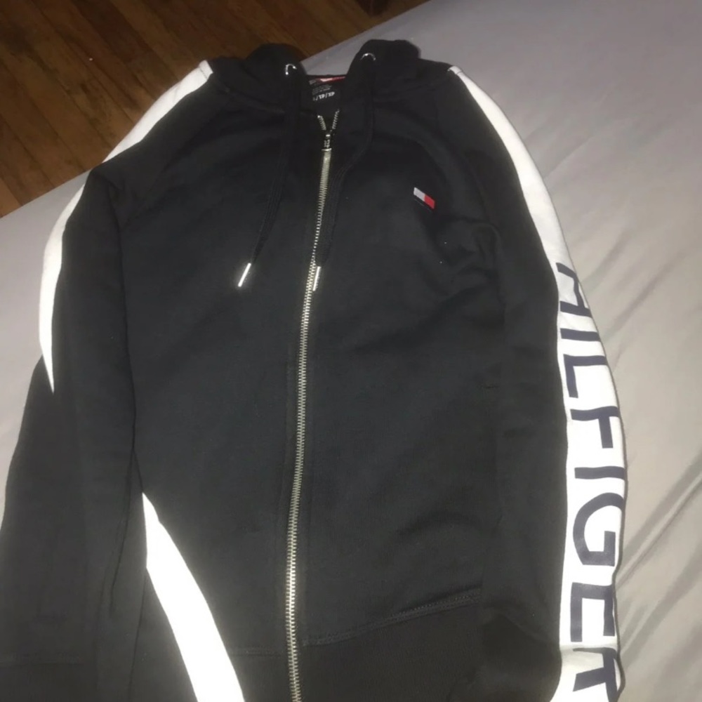 Tommy Hilfiger women’s zip up